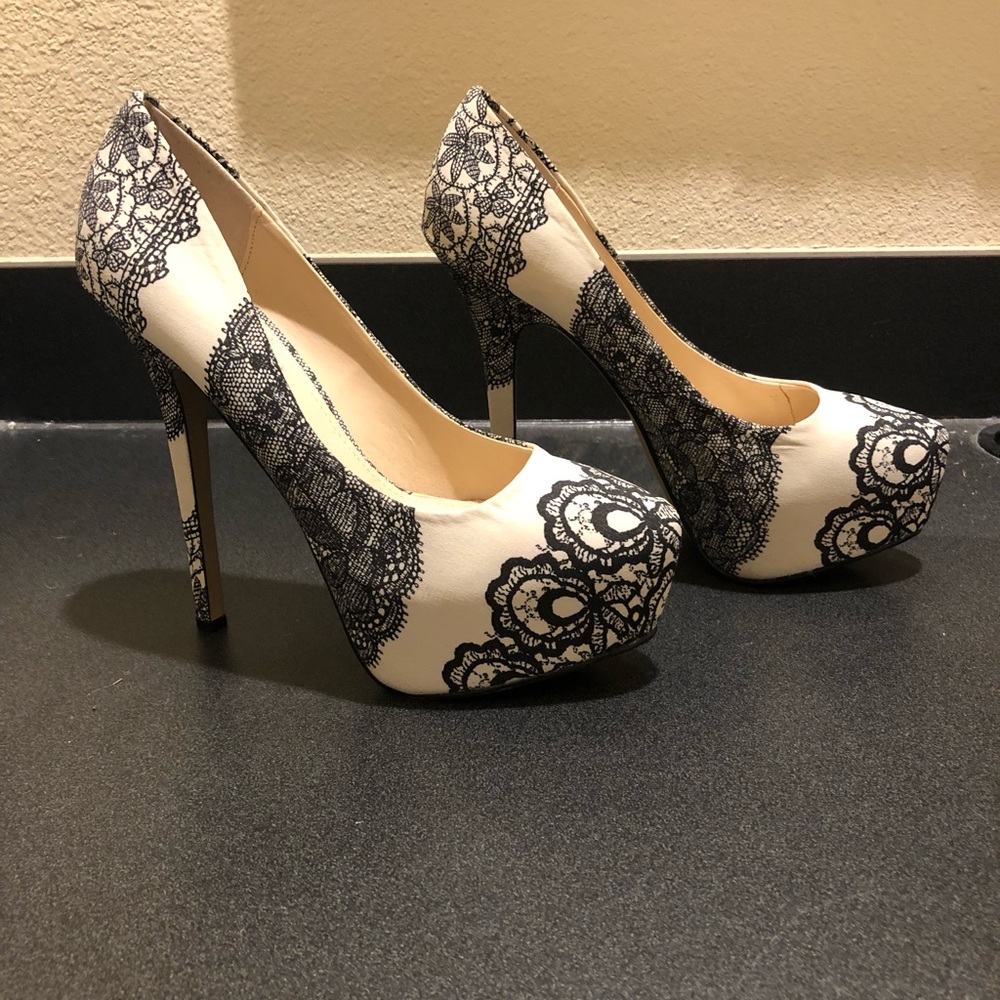 Steve Madden Black White Dejavu